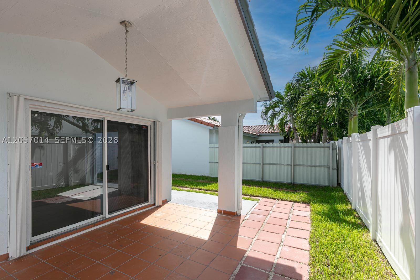 1ST AMEND TO TRUVAL SUB - Residential Lease