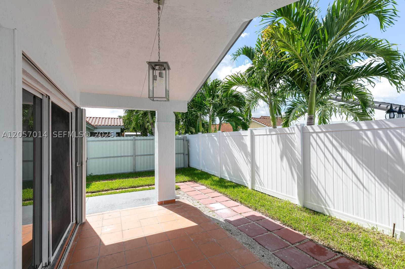 1ST AMEND TO TRUVAL SUB - Residential Lease