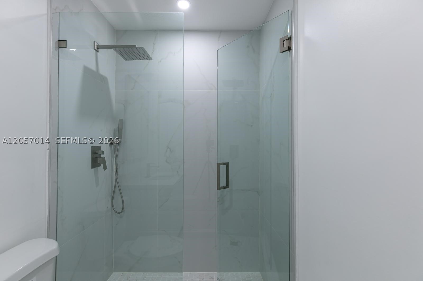 1ST AMEND TO TRUVAL SUB - Residential Lease