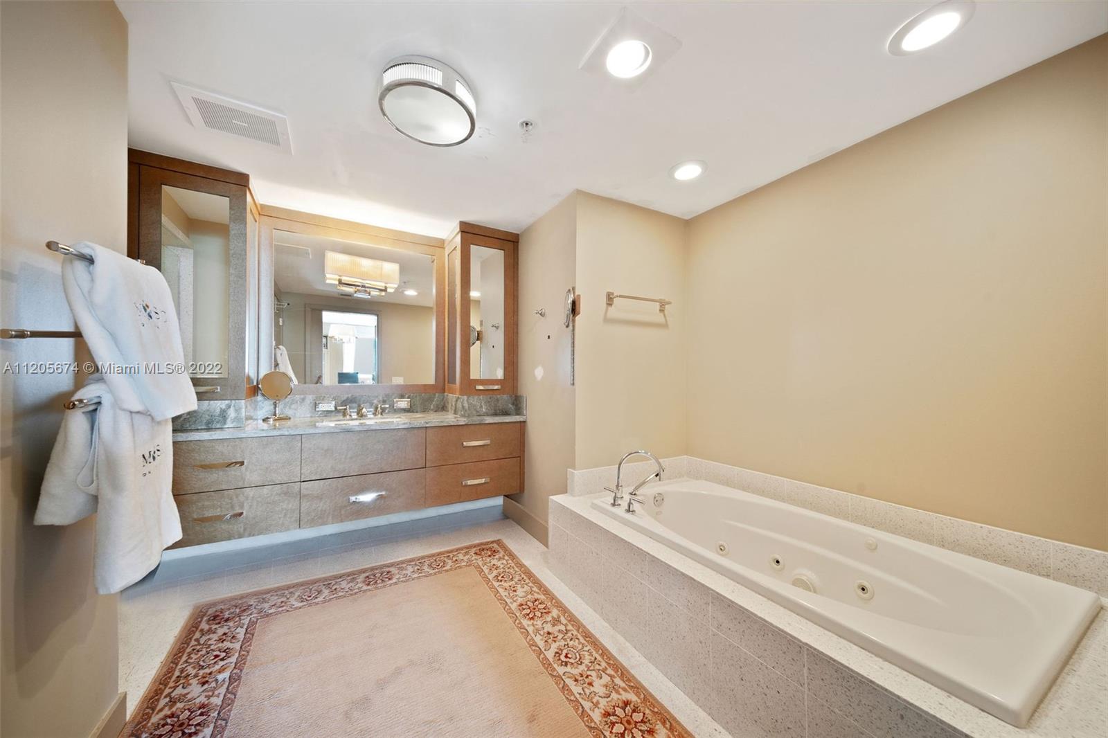 MOSAIC ON MIAMI BEACH CON - Residential