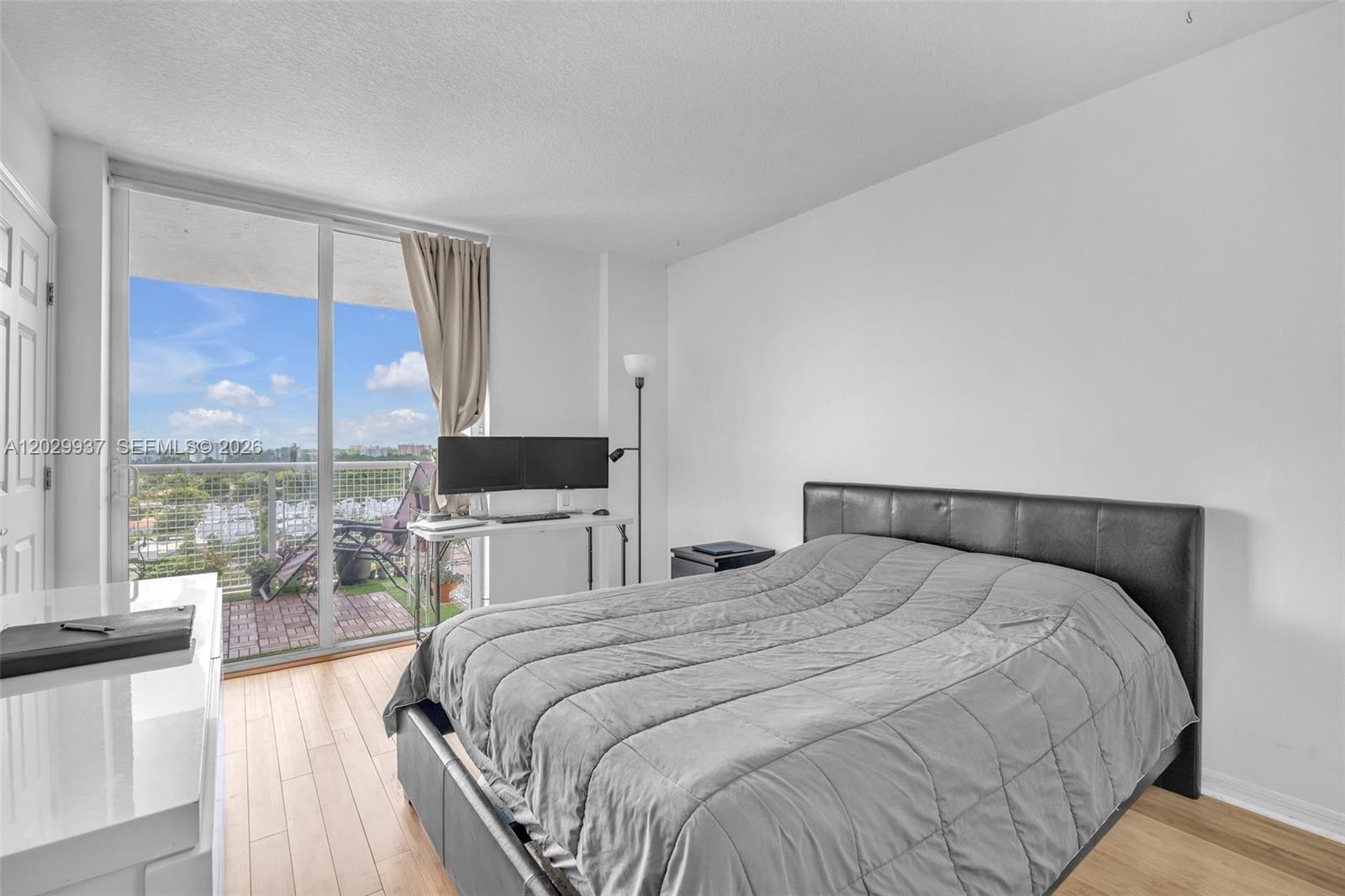 BRICKELL VISTA CONDO - Residential