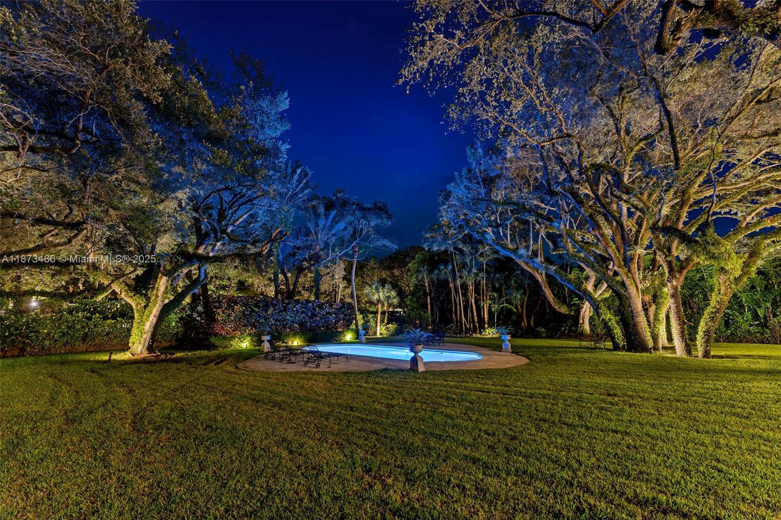 PALM VISTA - Residential