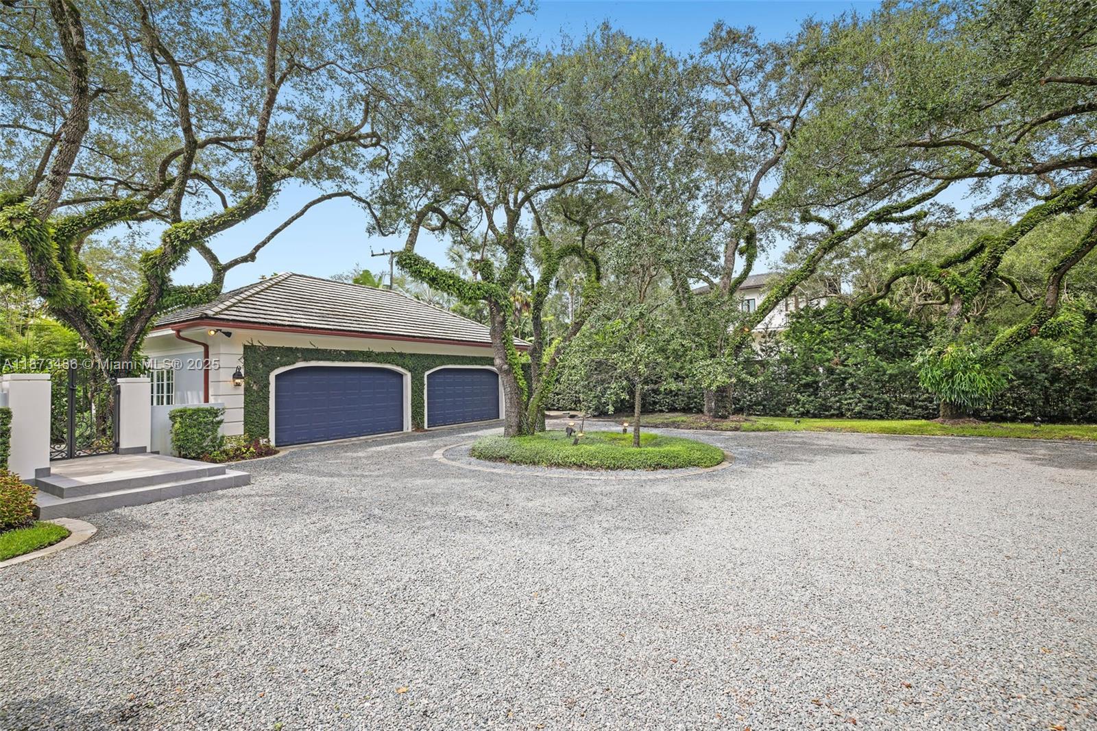 PALM VISTA - Residential