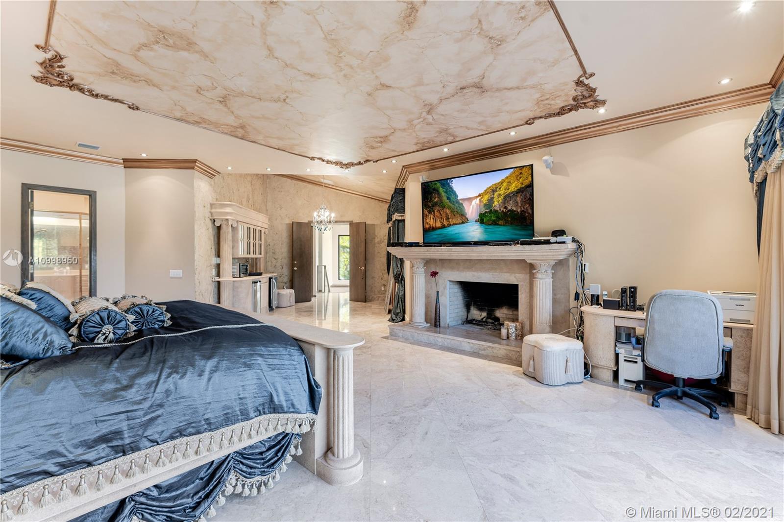 EMERALD WOODS - Residential