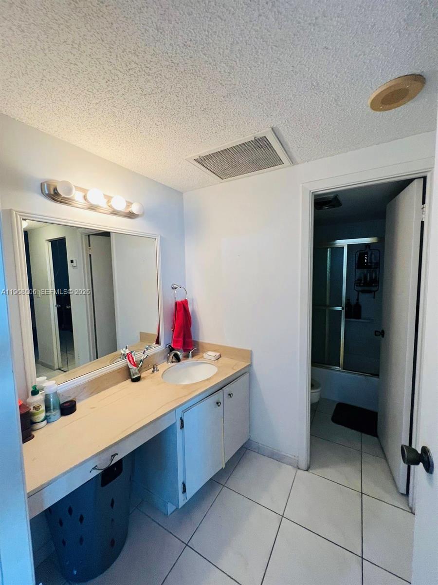ARLEN HOUSE WEST CONDO - Residential