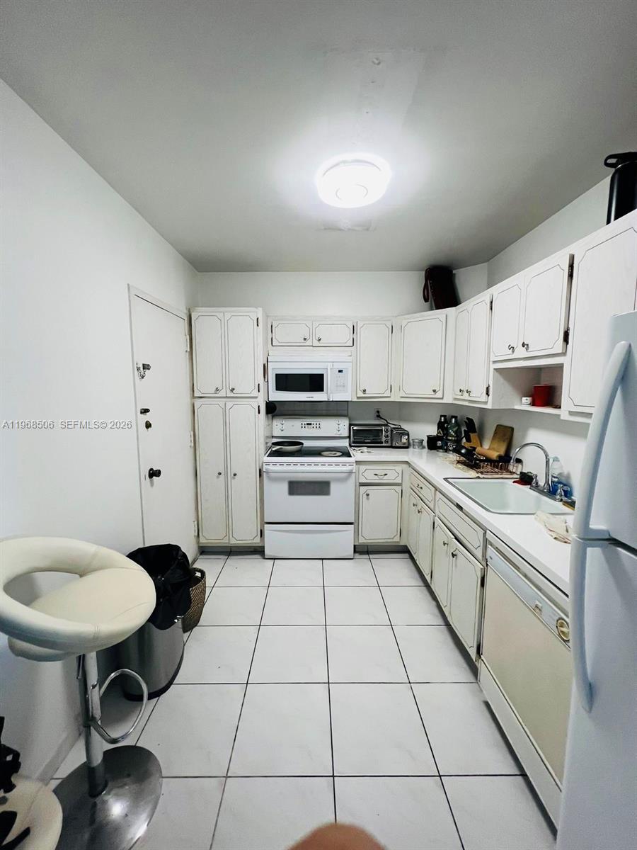 ARLEN HOUSE WEST CONDO - Residential