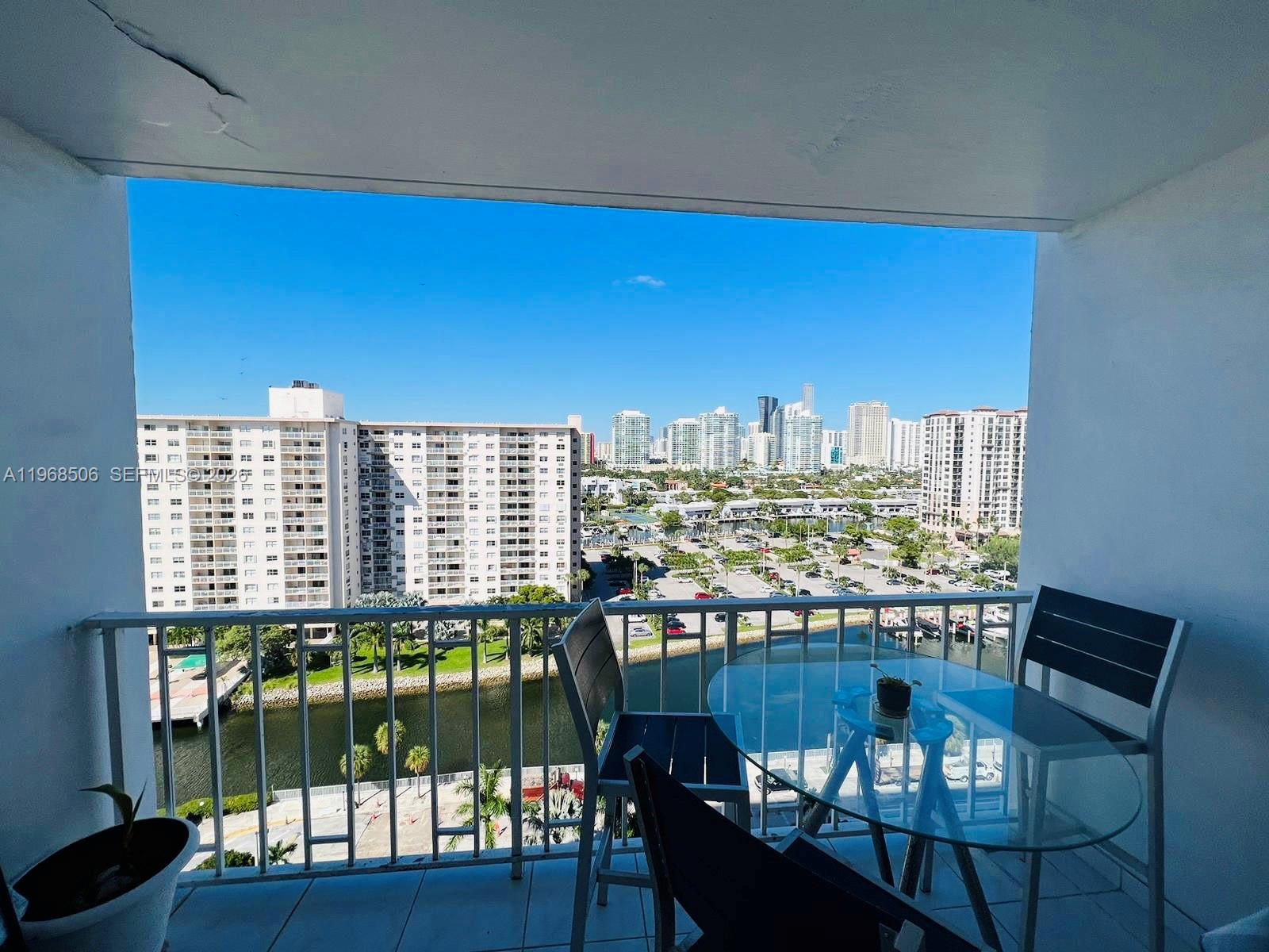 ARLEN HOUSE WEST CONDO - Residential