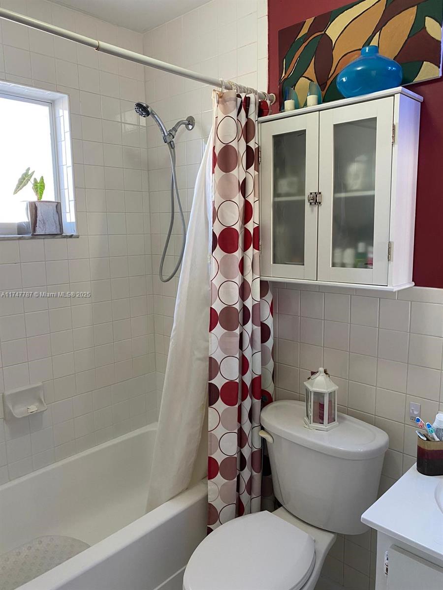 VILLA VERANDA CONDO - Residential Lease