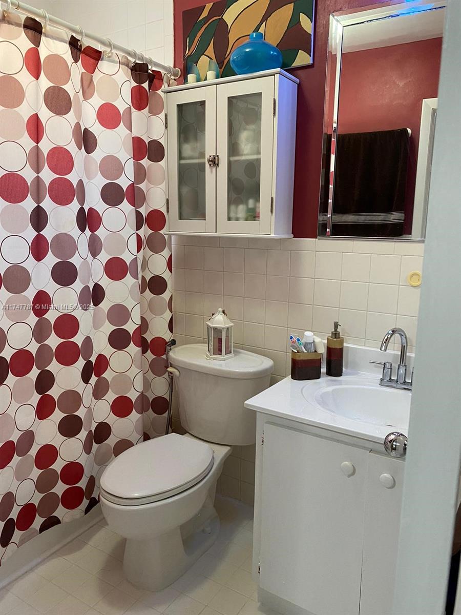 VILLA VERANDA CONDO - Residential Lease