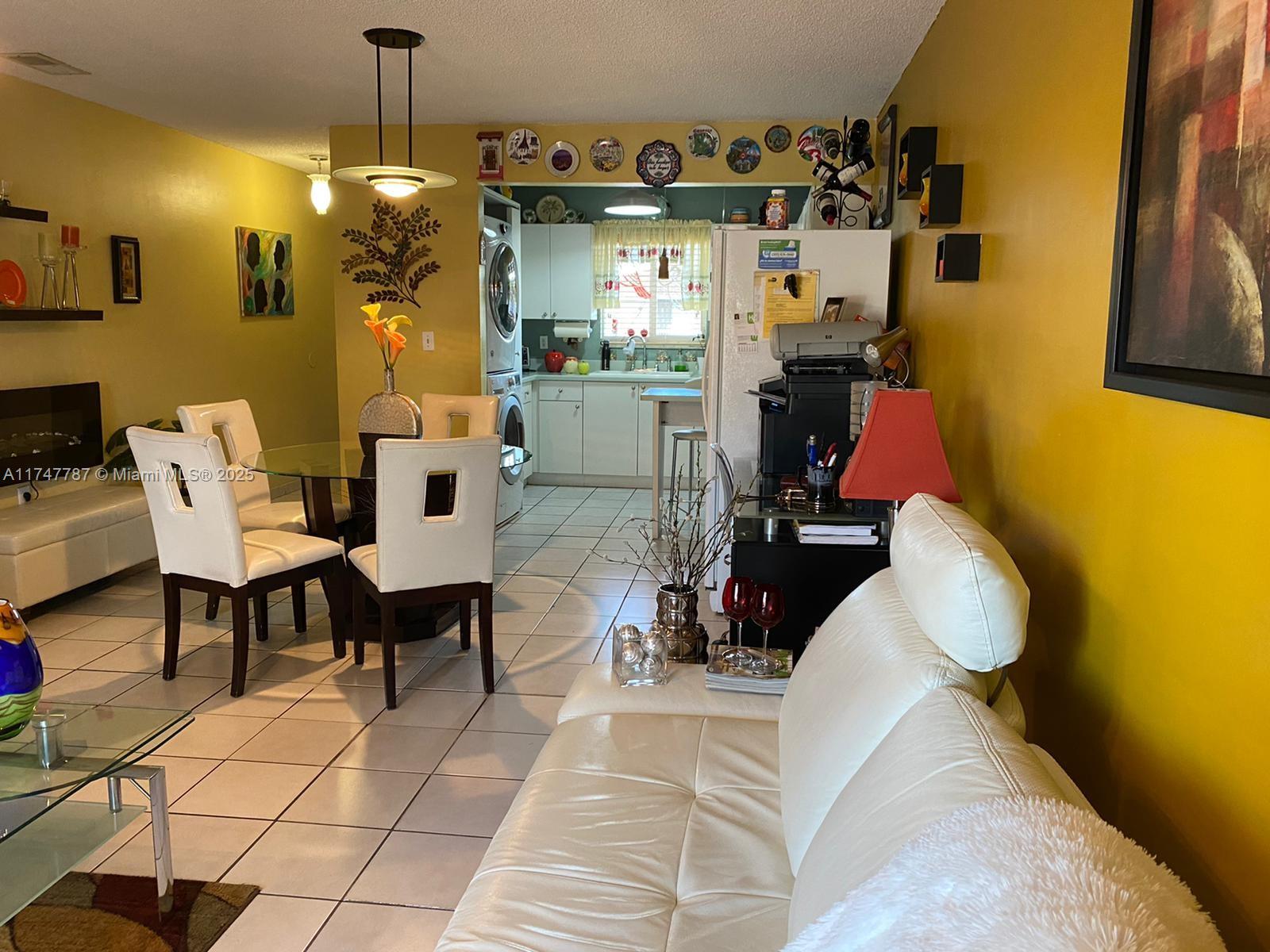 VILLA VERANDA CONDO - Residential Lease