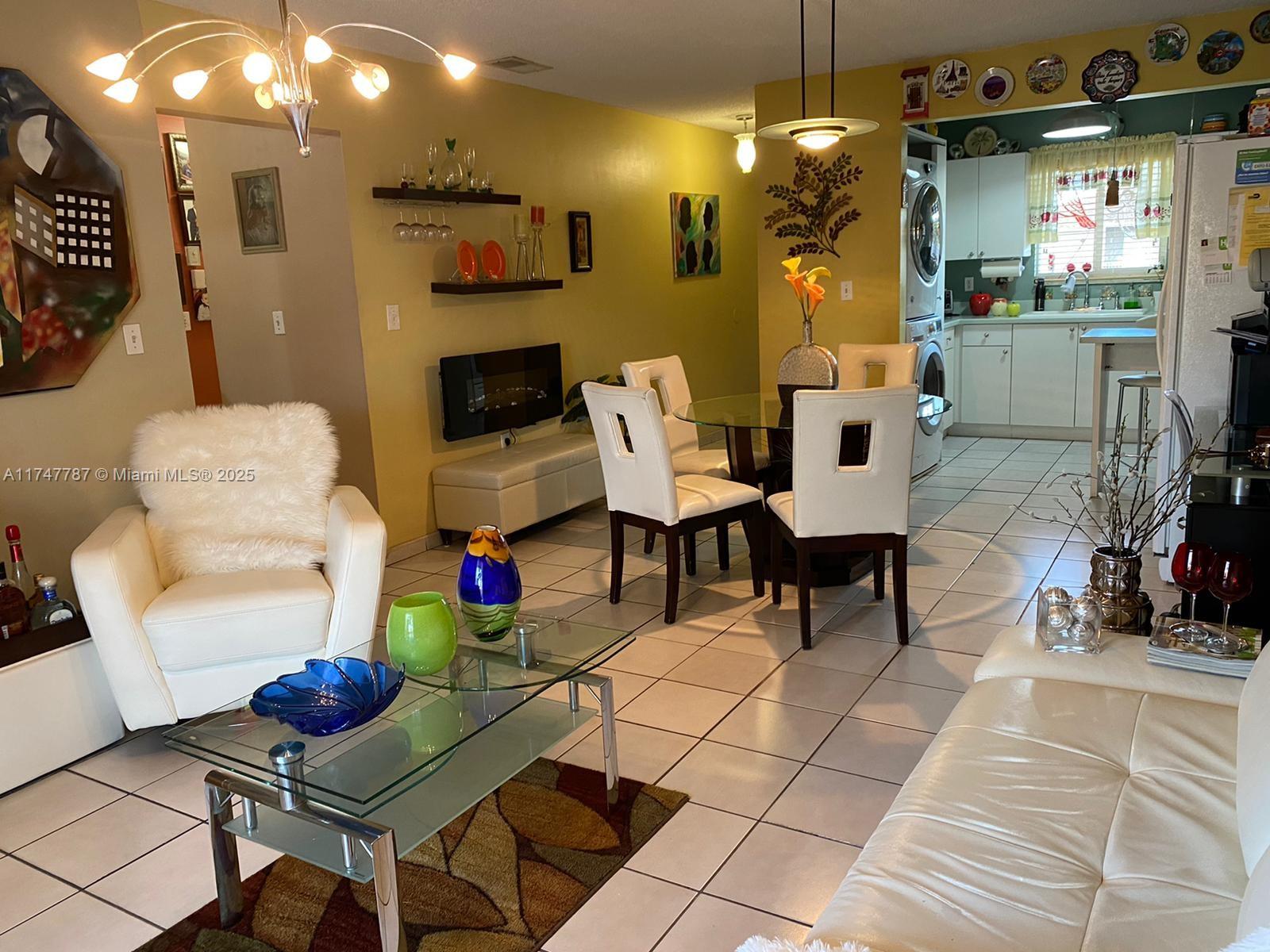 VILLA VERANDA CONDO - Residential Lease