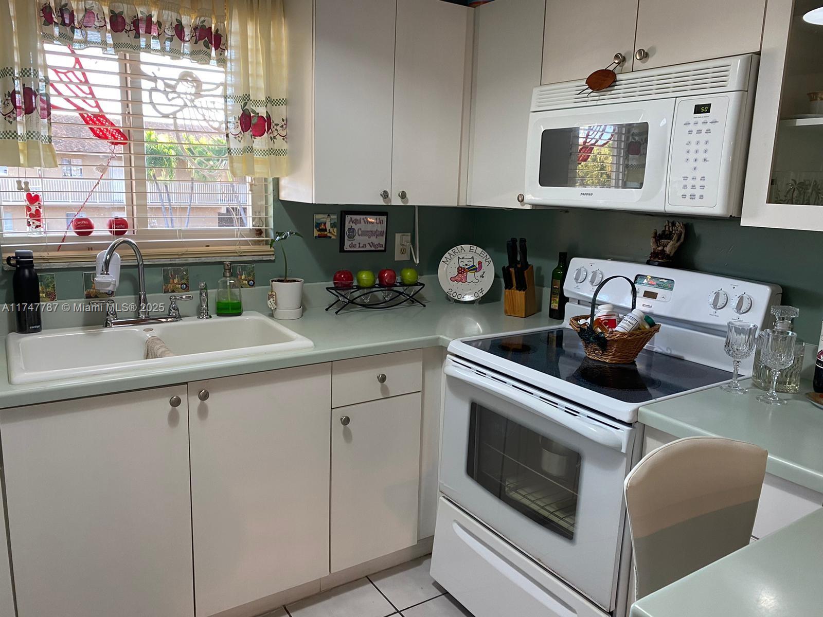 VILLA VERANDA CONDO - Residential Lease