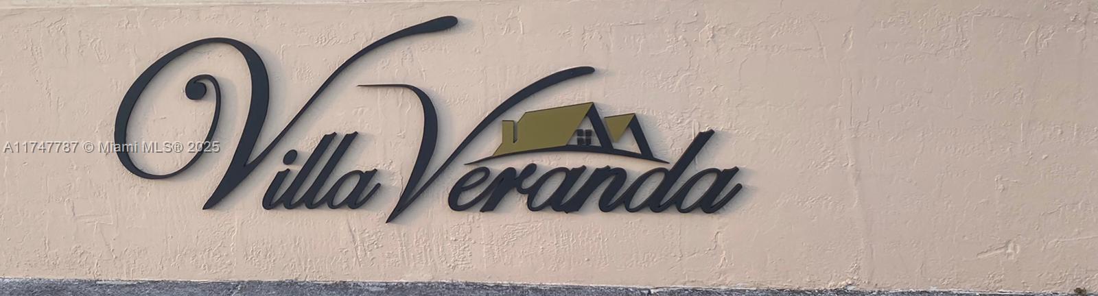Beautiful Spacious 2/2 Second Floor Unit at Villa de Veranda Condo in the Heart of Hialeah! Very clean unit. Close to shopping, I-75, the turnpike, and great schools.