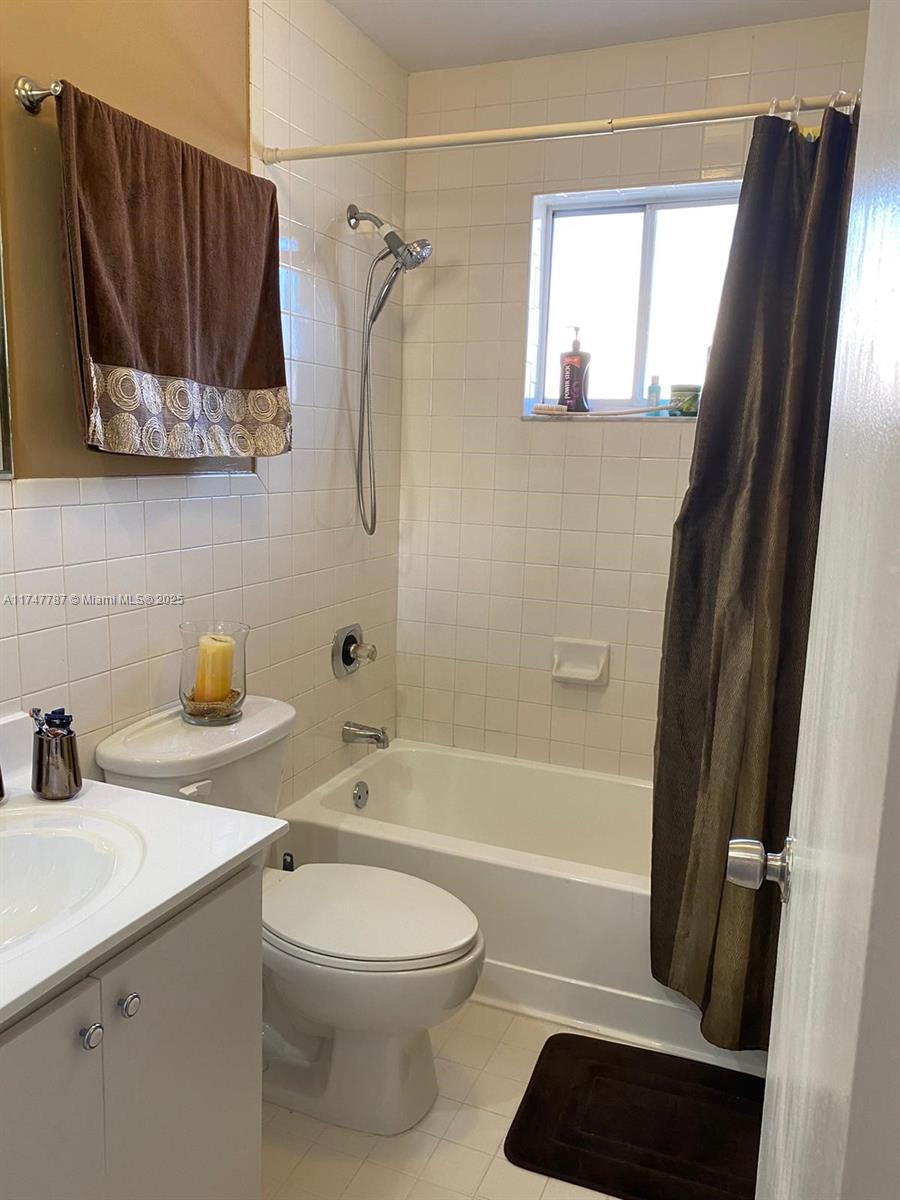 VILLA VERANDA CONDO - Residential Lease