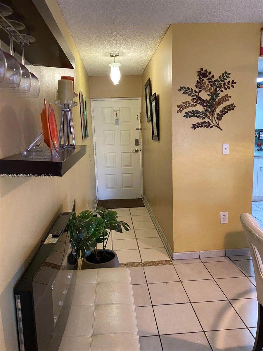 VILLA VERANDA CONDO - Residential Lease