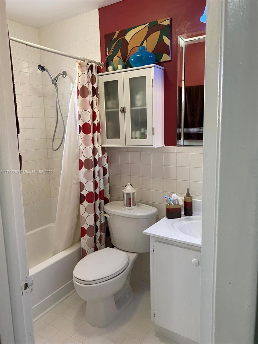 VILLA VERANDA CONDO - Residential Lease