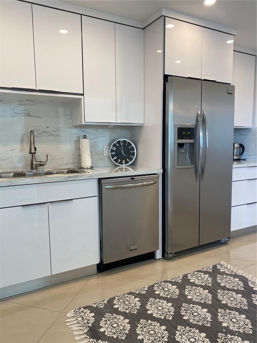 TIDES ON HOLLYWOOD BEACH - Residential
