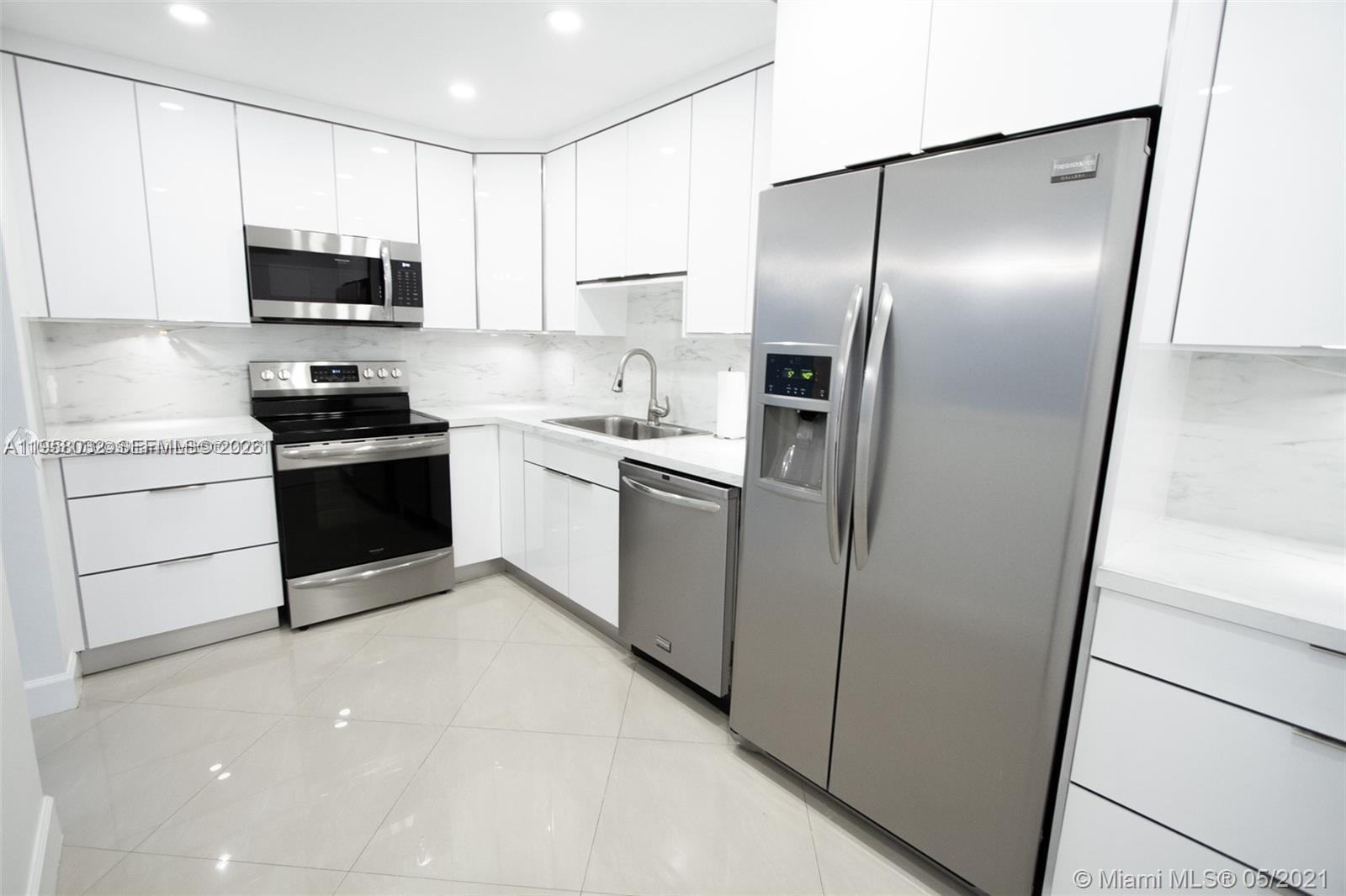 TIDES ON HOLLYWOOD BEACH - Residential