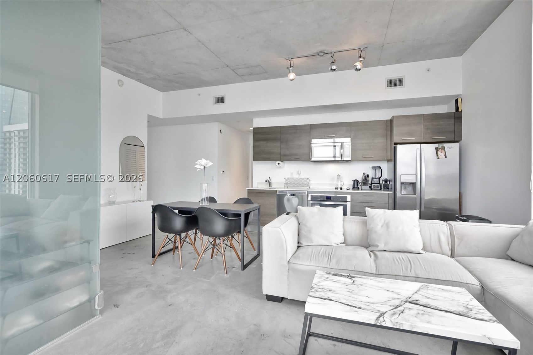 CENTRO CONDO - Residential