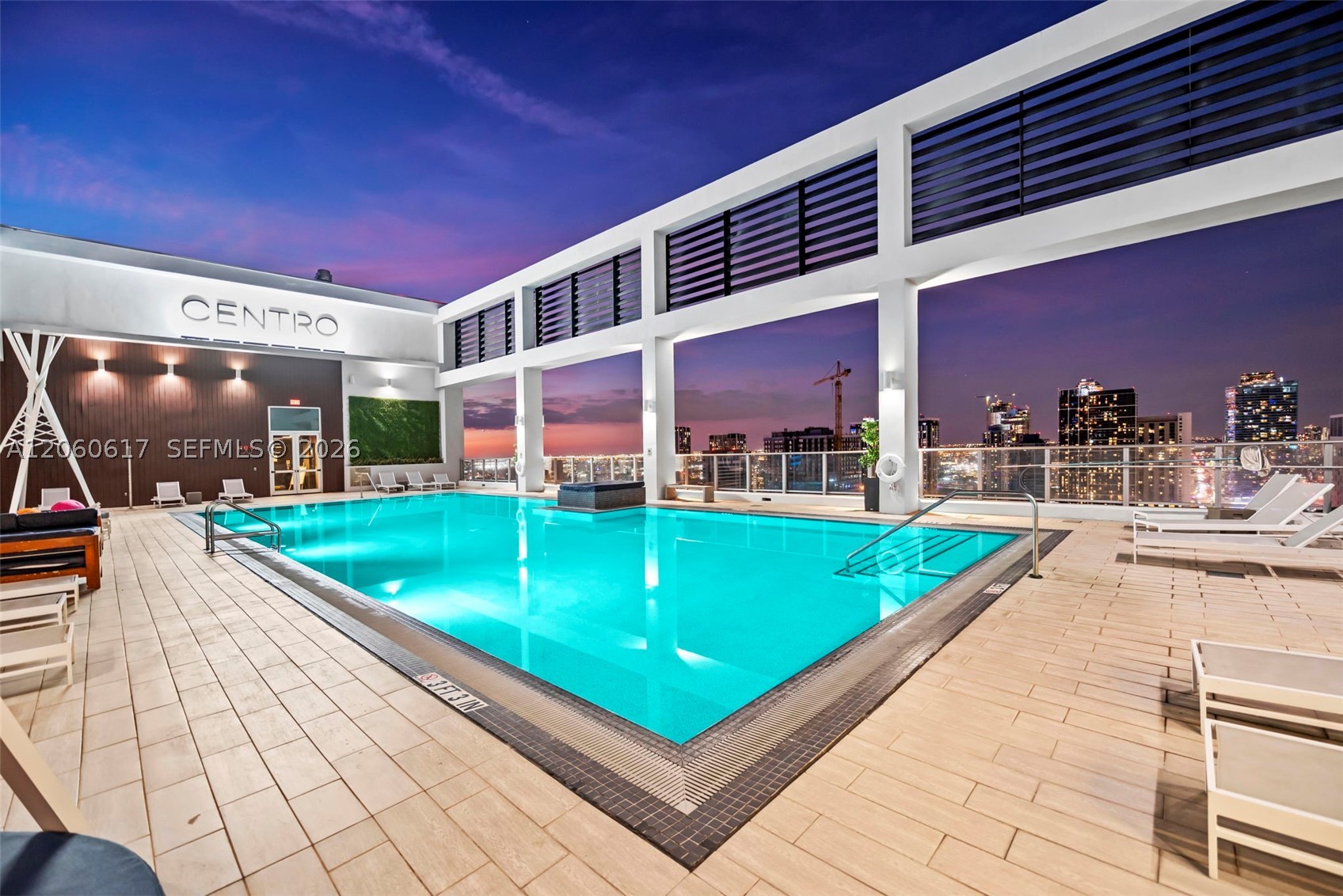 CENTRO CONDO - Residential