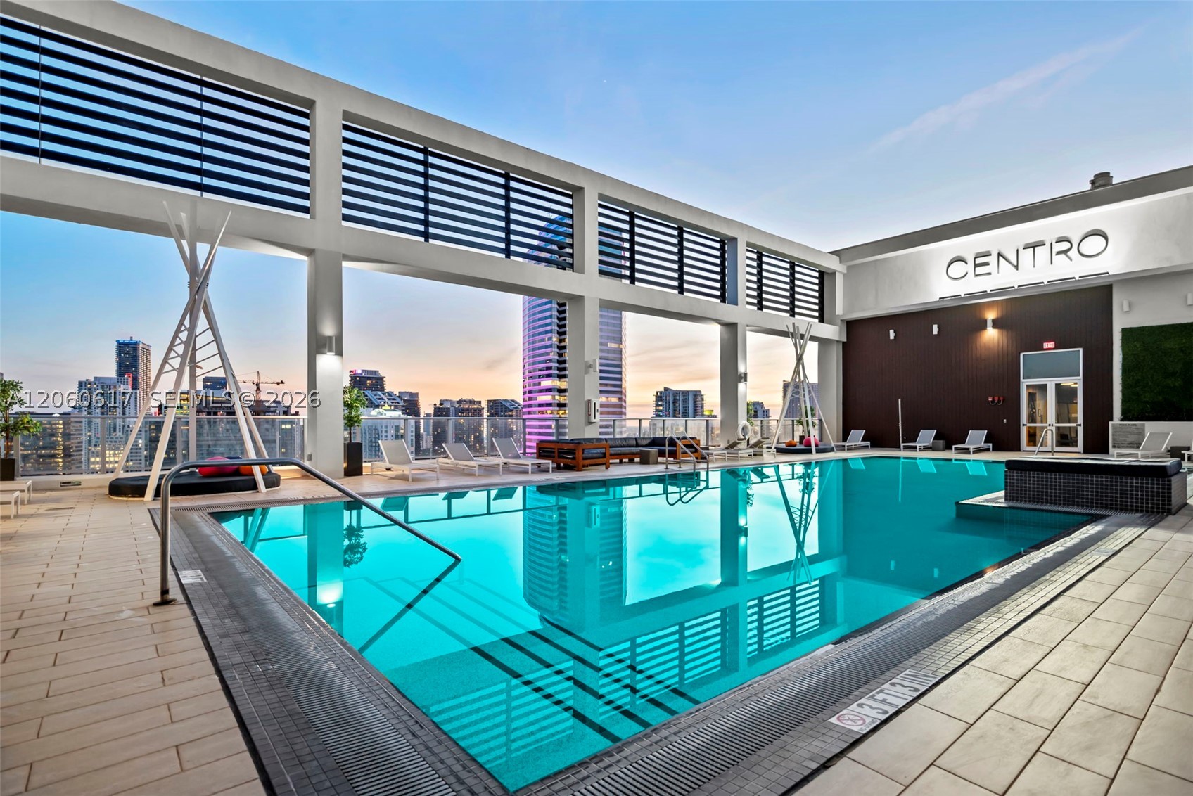 CENTRO CONDO - Residential