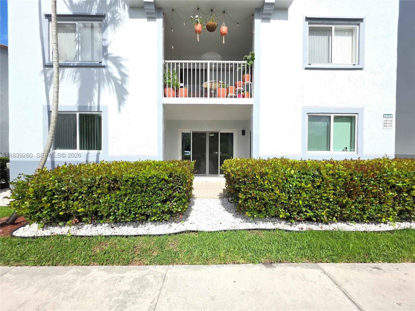 ROYAL GRAND CONDO - Residential