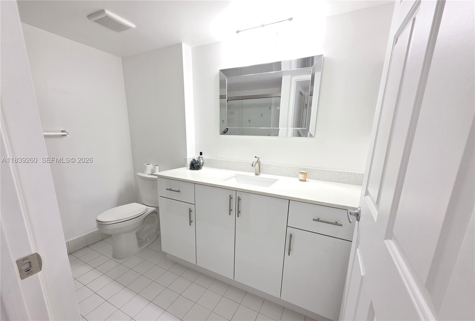ROYAL GRAND CONDO - Residential