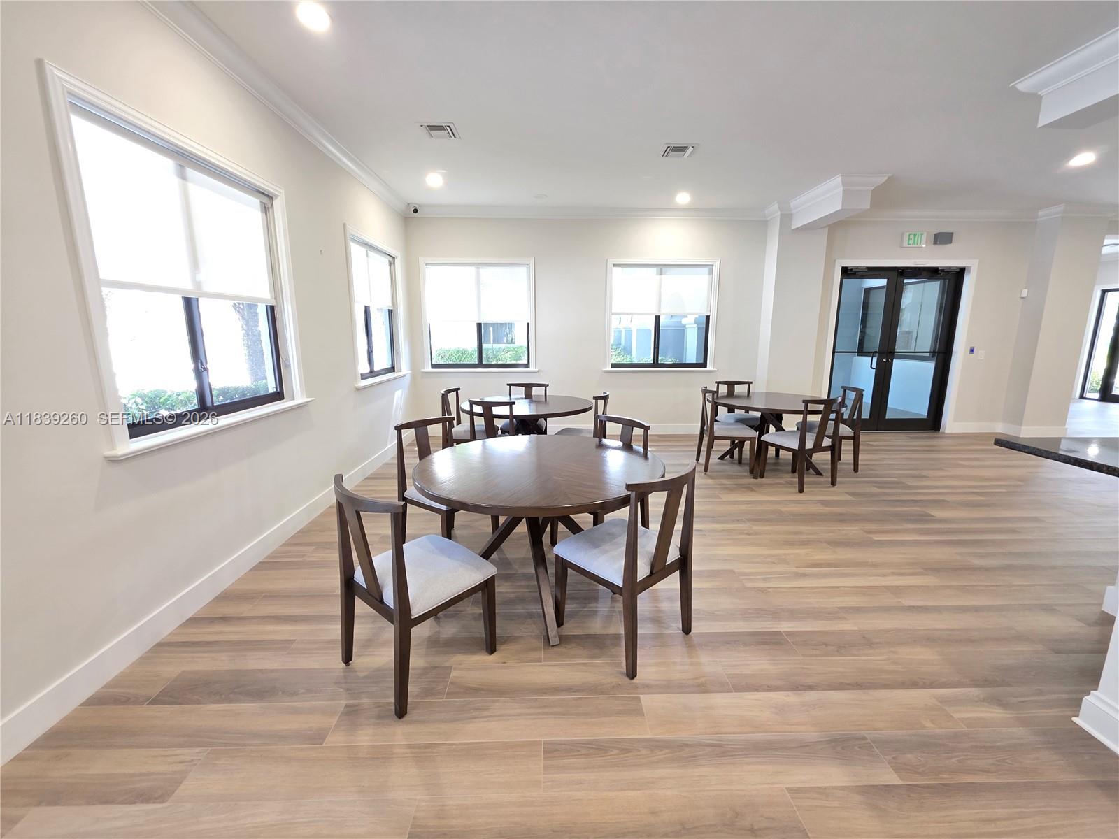ROYAL GRAND CONDO - Residential
