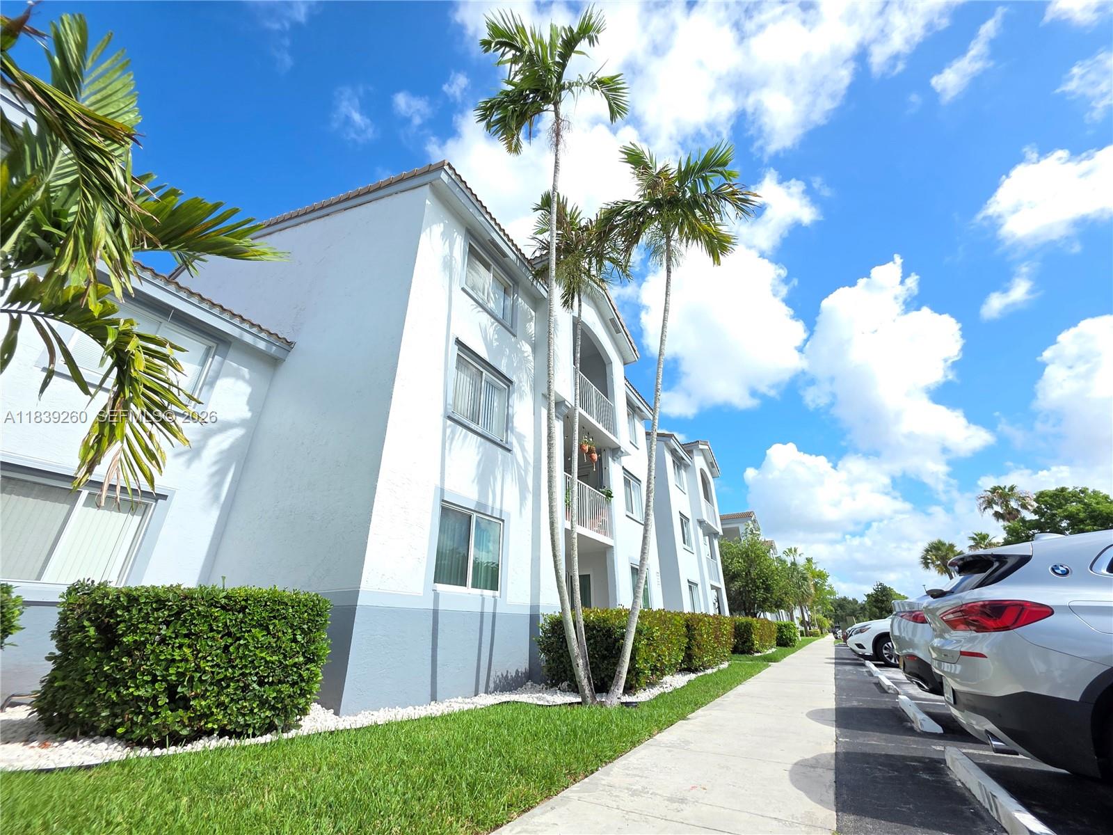 ROYAL GRAND CONDO - Residential