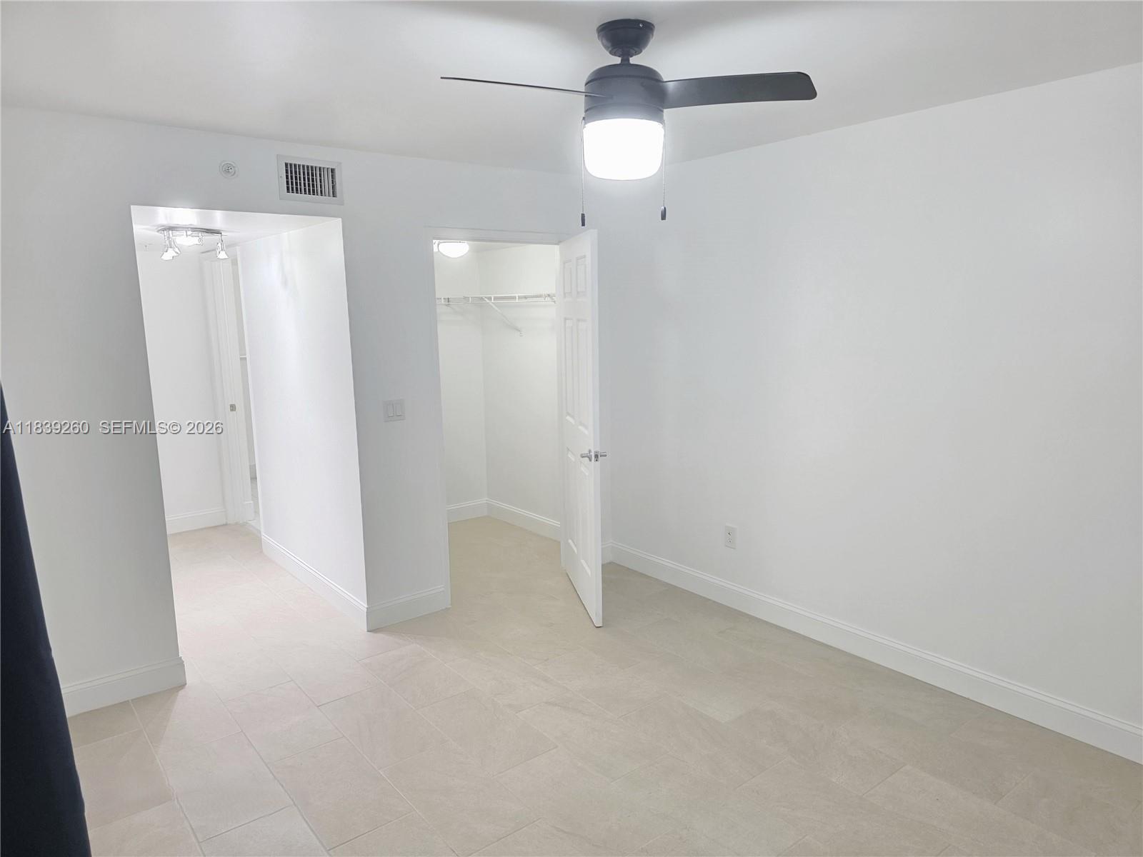 ROYAL GRAND CONDO - Residential