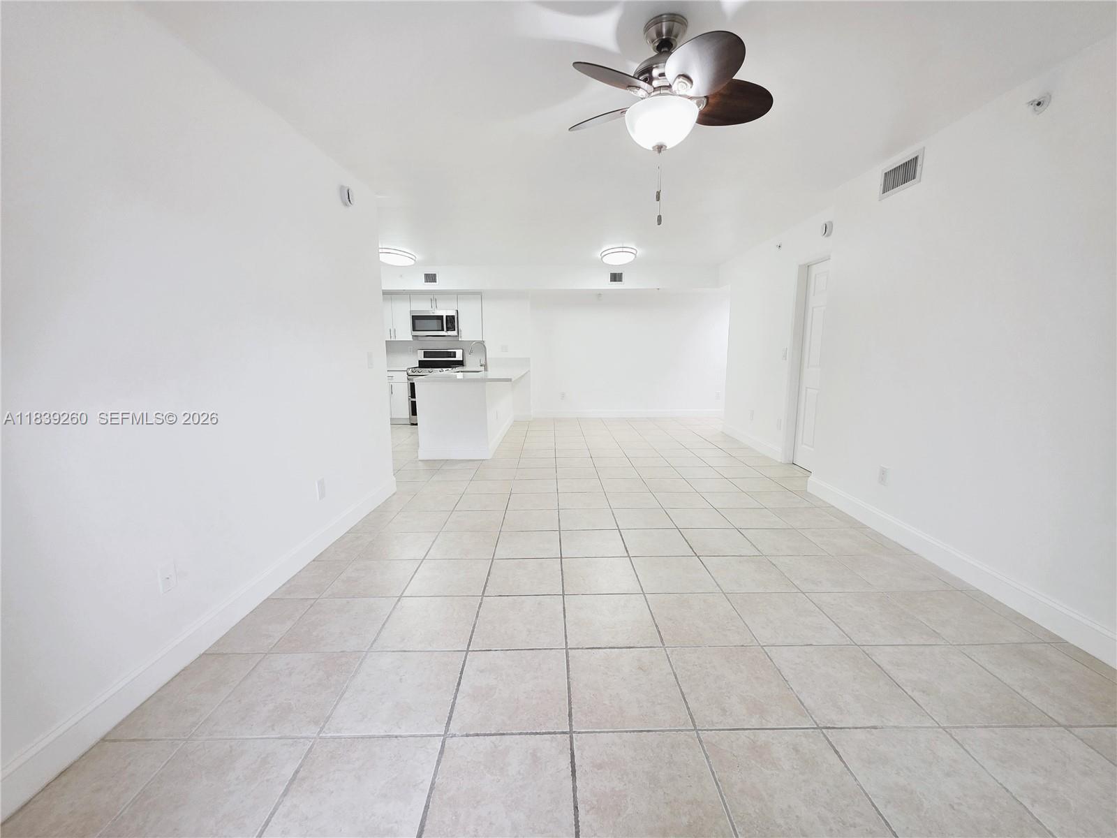 ROYAL GRAND CONDO - Residential