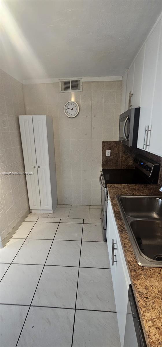 OCEAN VIEW TOWERS CONDO - Residential Lease