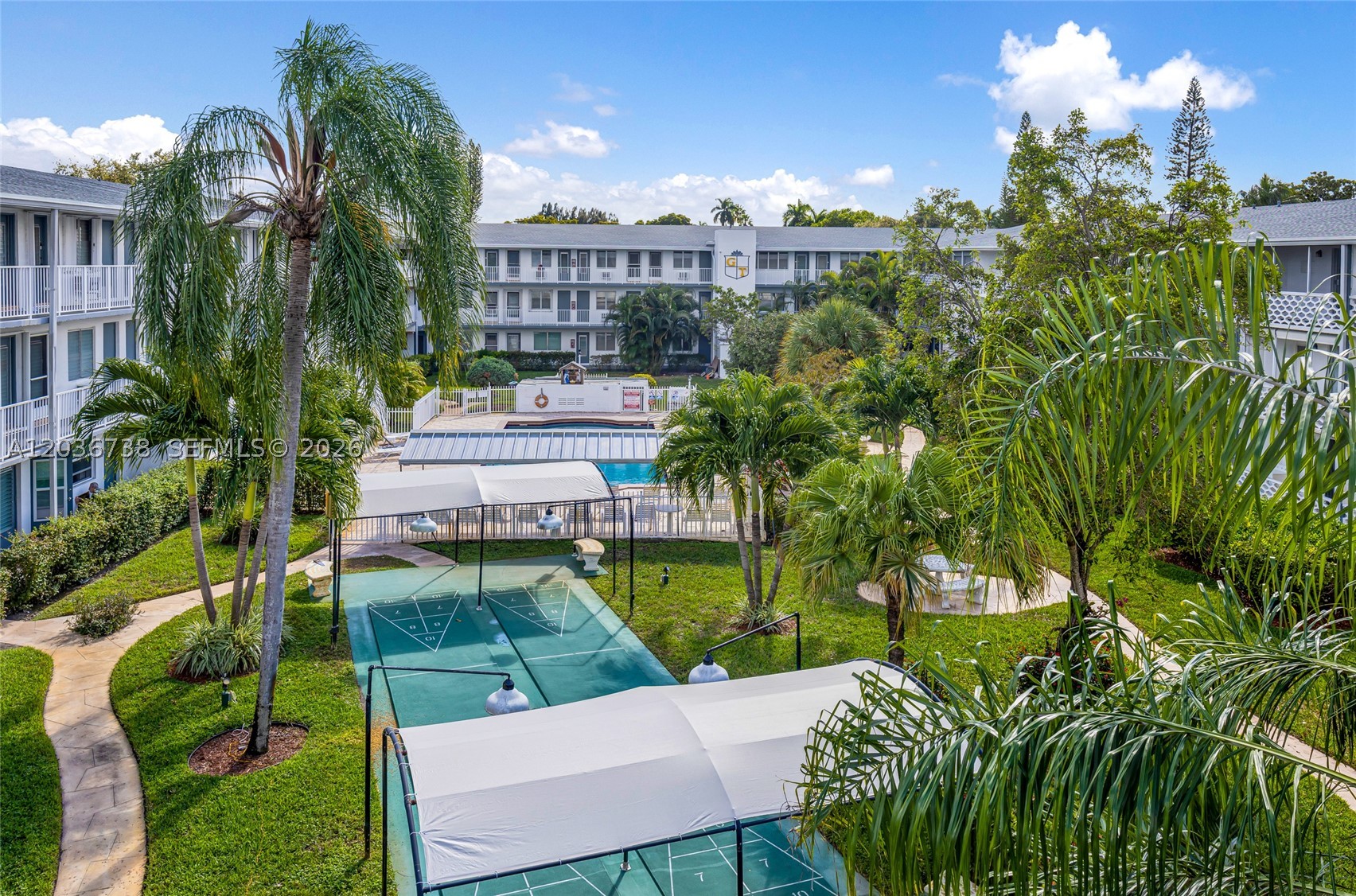 GOLDEN TOWERS CO-OP - Residential