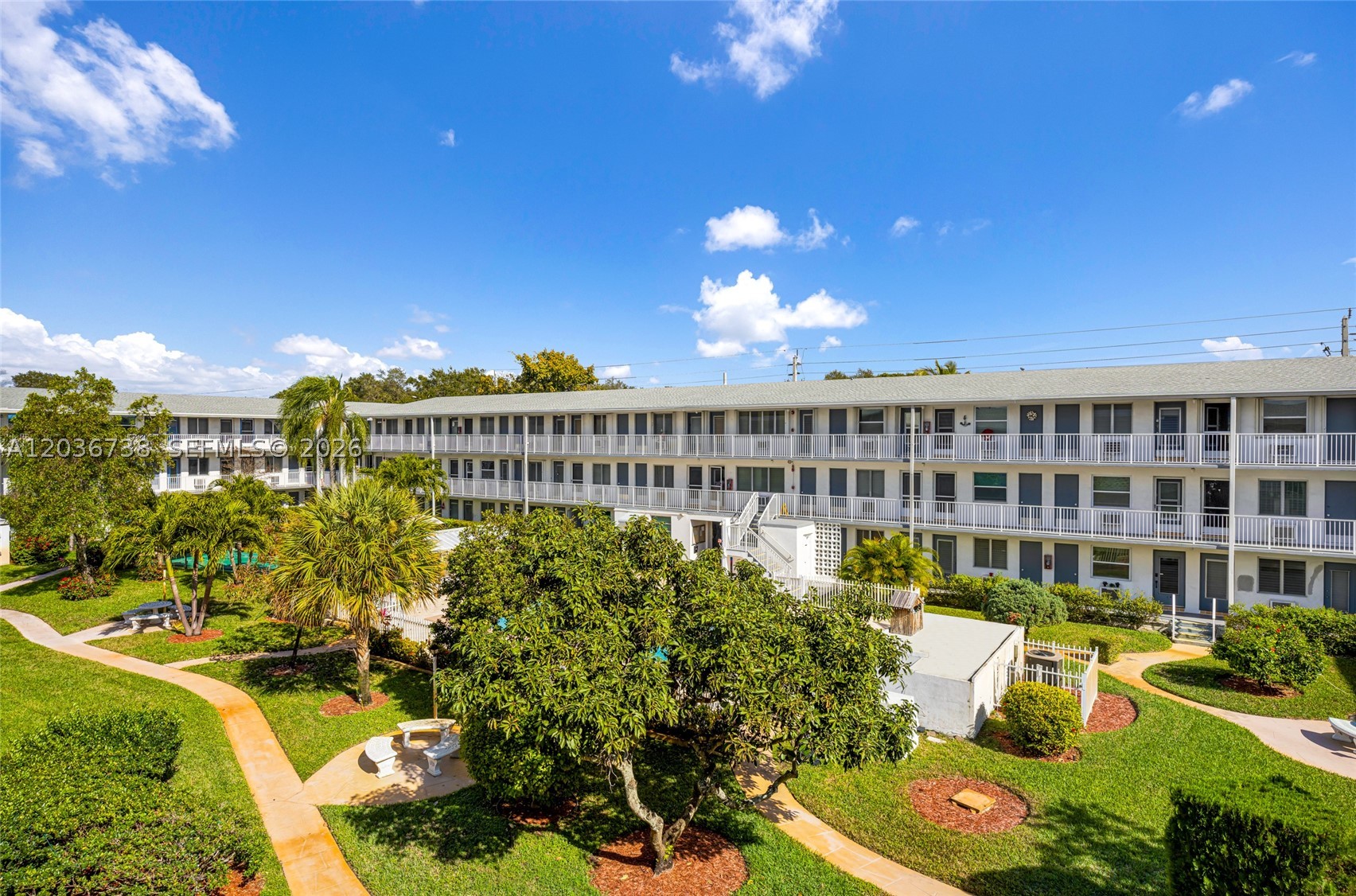 GOLDEN TOWERS CO-OP - Residential