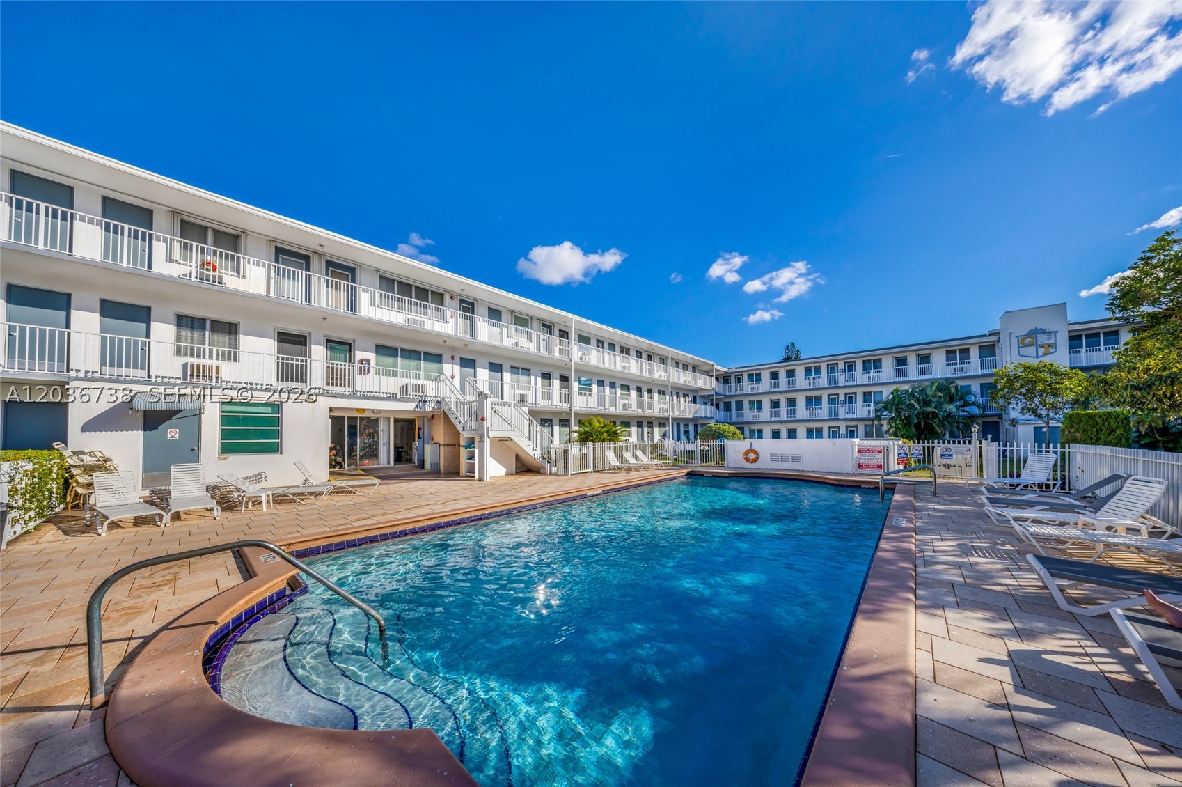 GOLDEN TOWERS CO-OP - Residential
