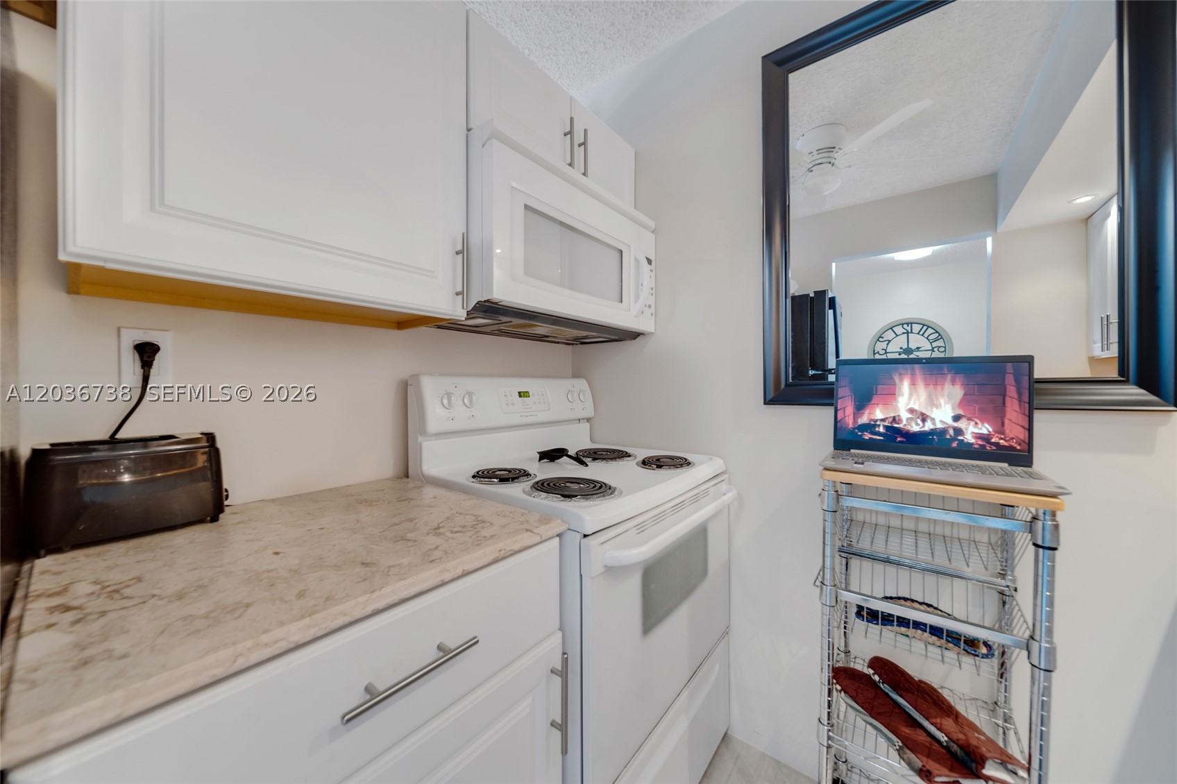GOLDEN TOWERS CO-OP - Residential