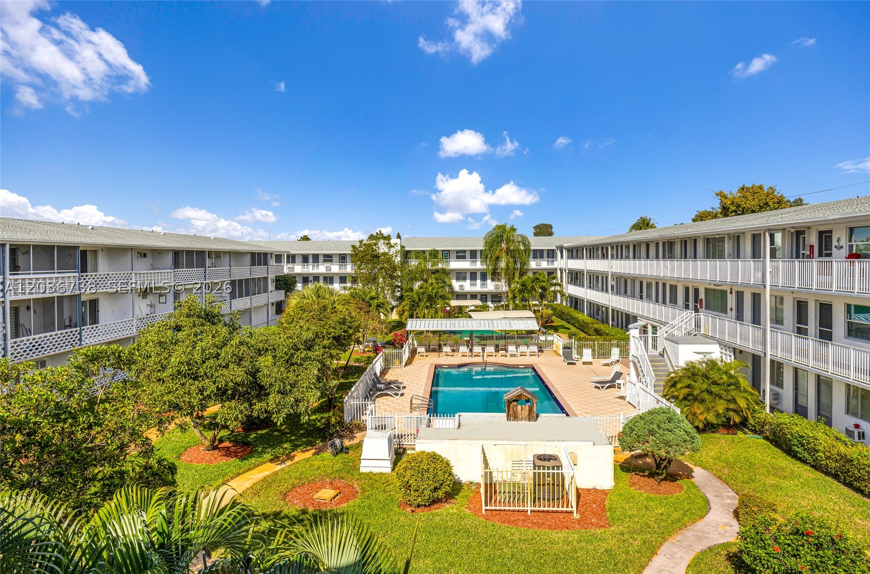 GOLDEN TOWERS CO-OP - Residential