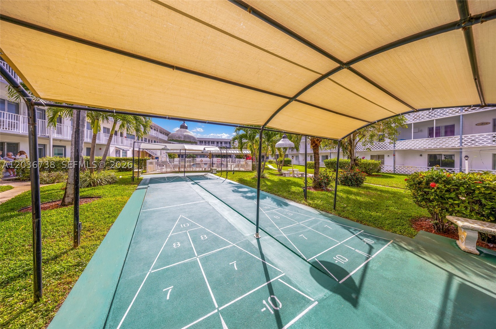 GOLDEN TOWERS CO-OP - Residential