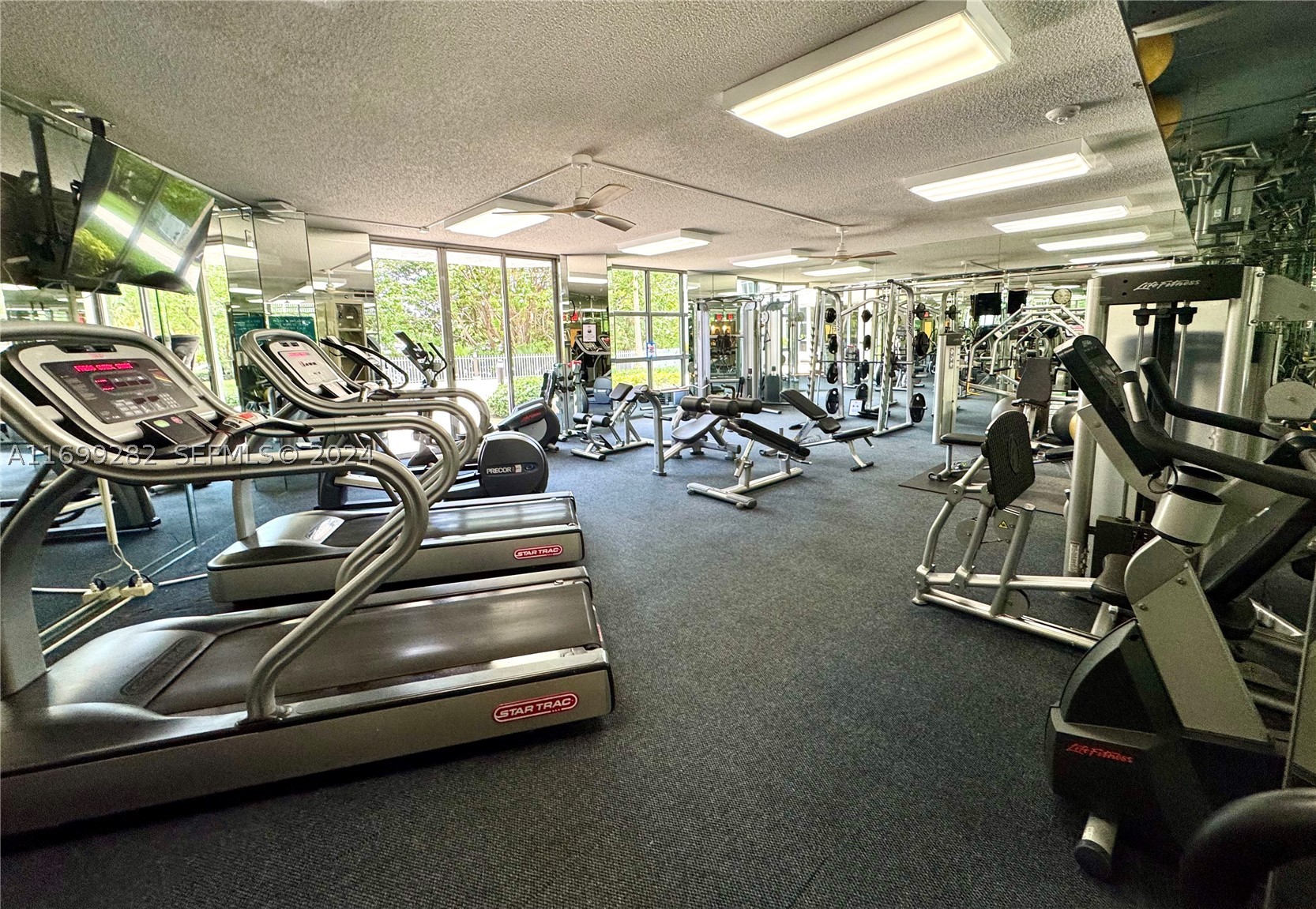 MYSTIC POINTE TOWER 600 C - Residential
