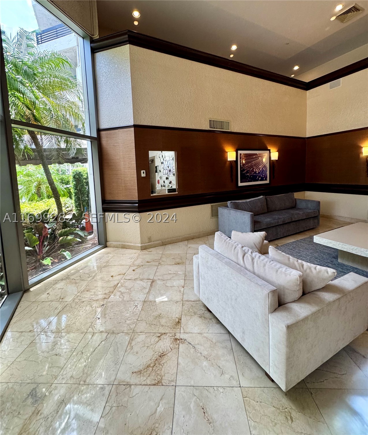 MYSTIC POINTE TOWER 600 C - Residential