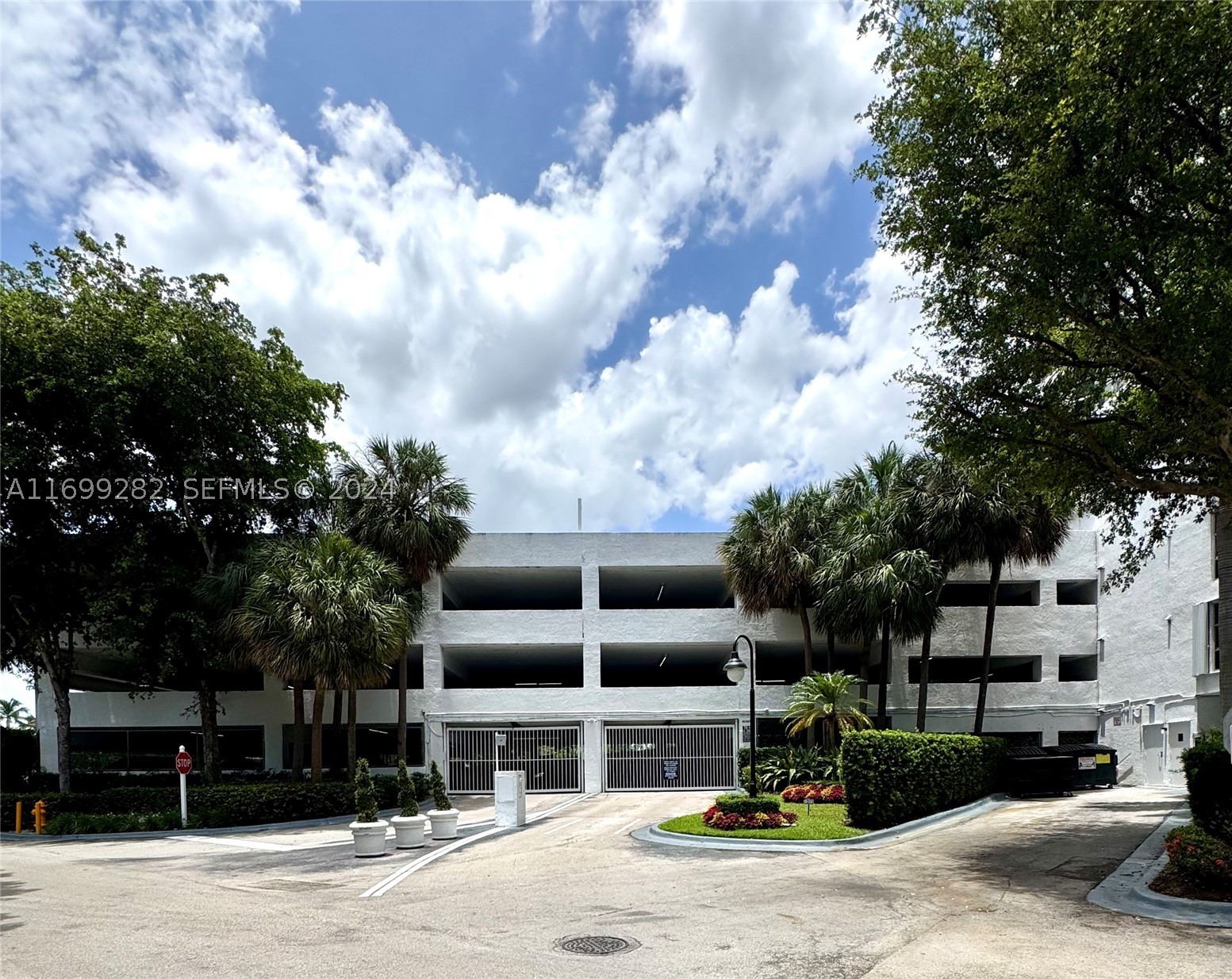 MYSTIC POINTE TOWER 600 C - Residential
