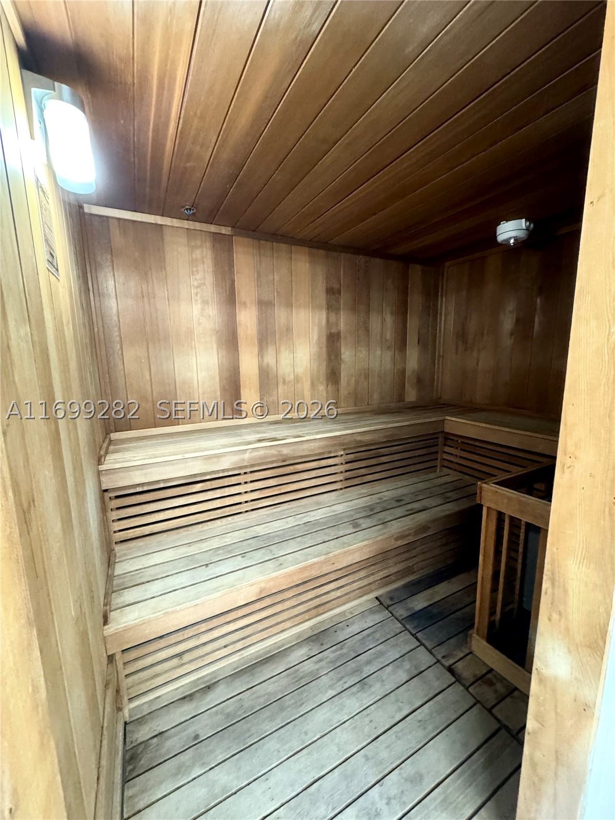 MYSTIC POINTE TOWER 600 C - Residential