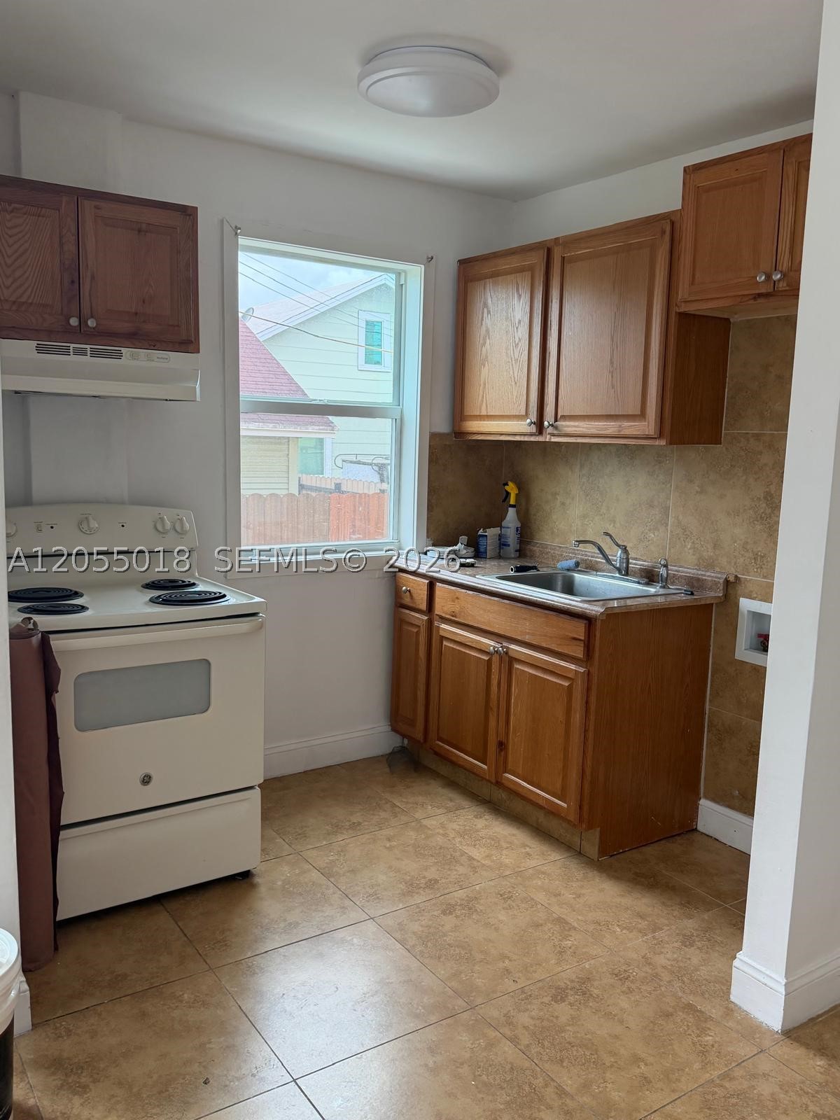 ANTILLA PARK - Residential Lease