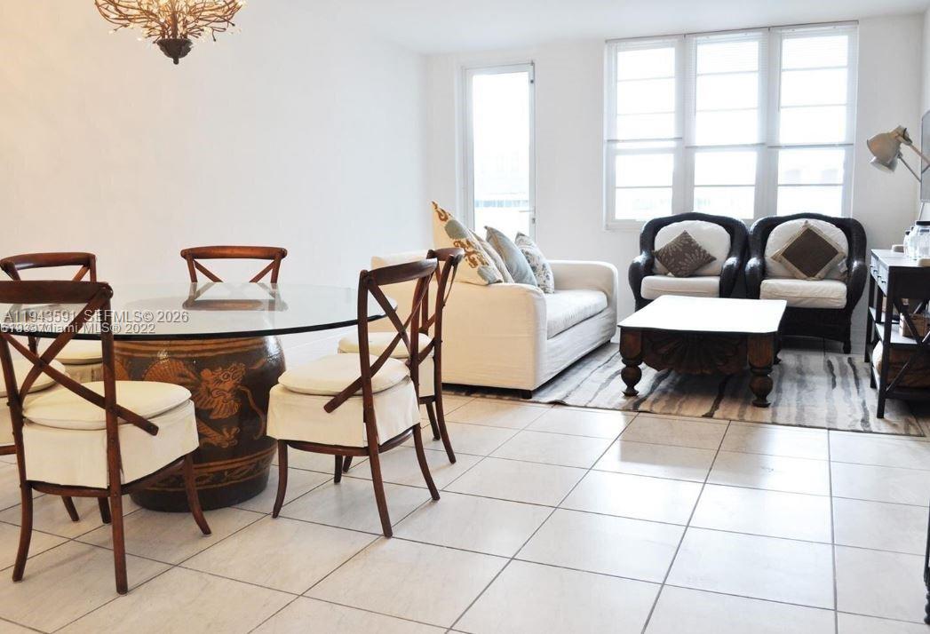 THE DECOPLAGE CONDO - Residential