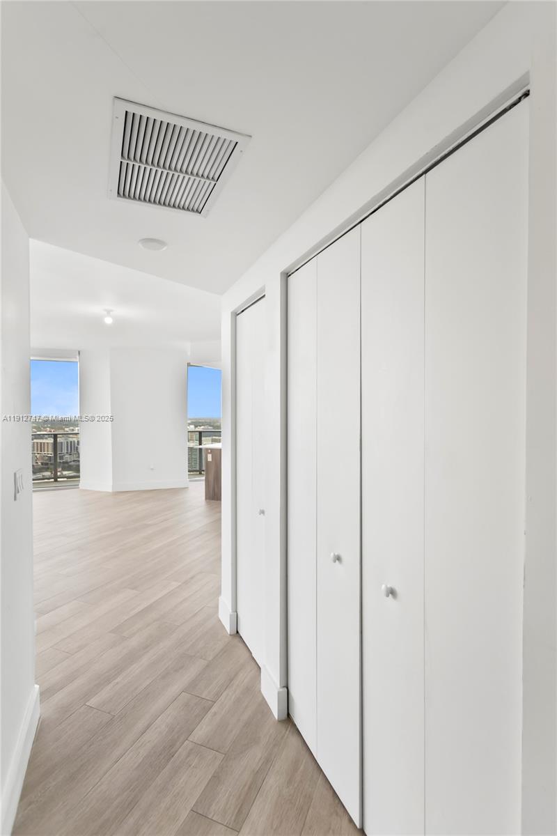 ARIA ON THE BAY CONDO - Residential
