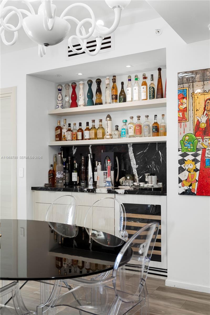 801 SMA RESIDENCES CONDO - Residential