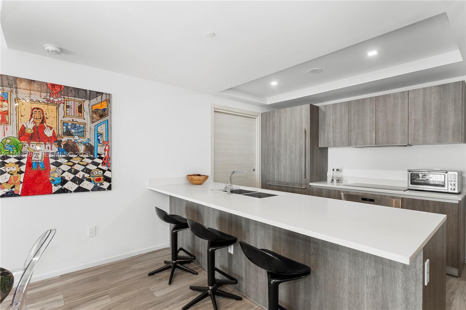 801 SMA RESIDENCES CONDO - Residential