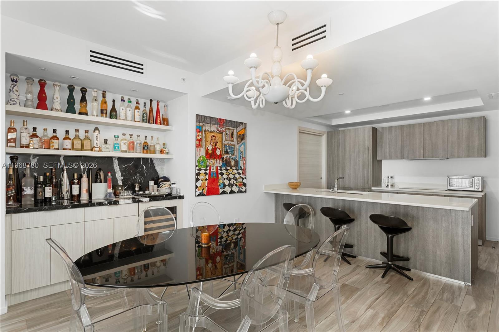 801 SMA RESIDENCES CONDO - Residential