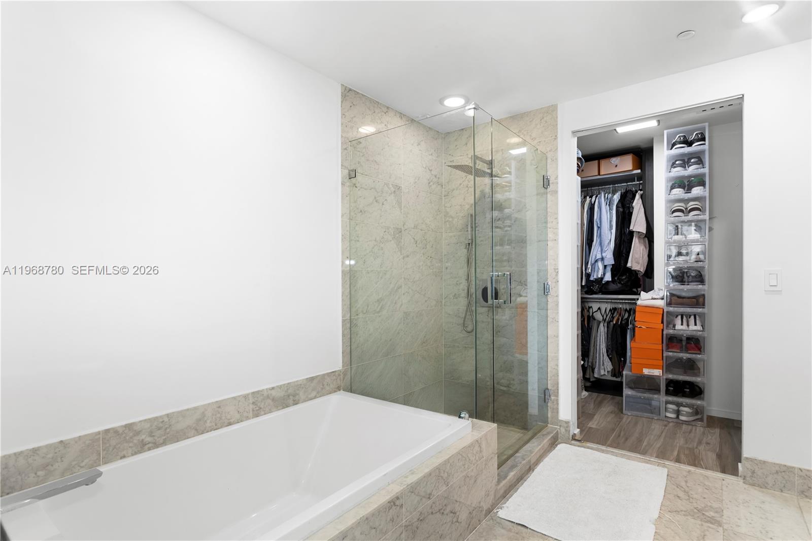 801 SMA RESIDENCES CONDO - Residential
