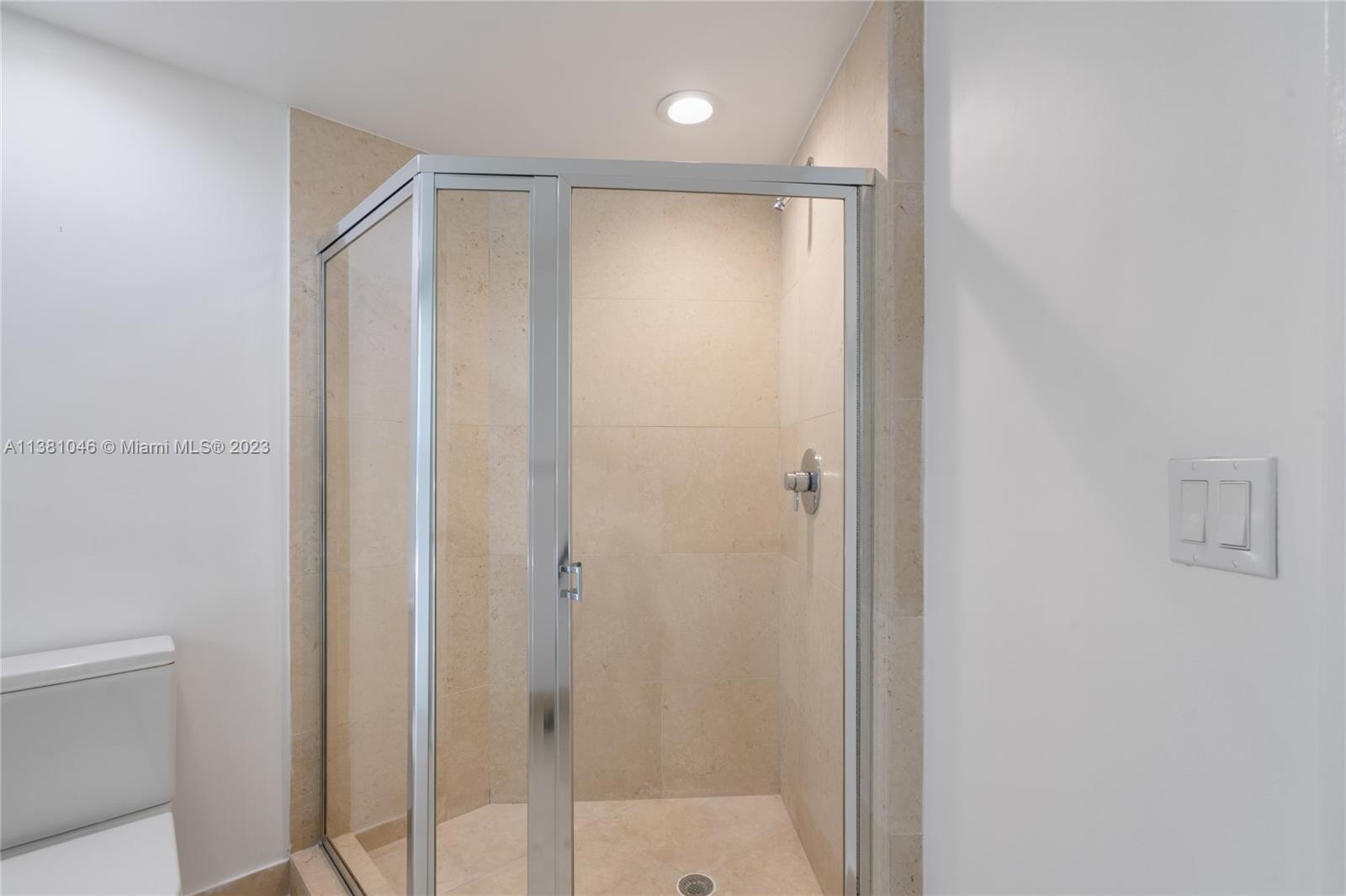 ICONBRICKELL CONDO NO 1 - Residential Lease